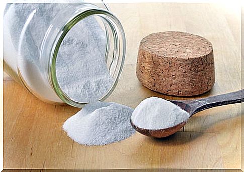 Homemade baking soda deodorant