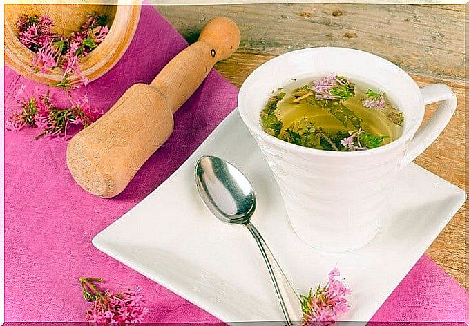 Infusions such as valerian are ideal for relaxing and falling asleep